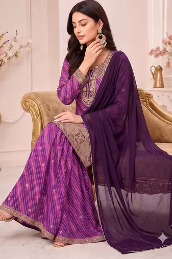 Pink  leheriya print embroidered georgette kurta set with dupatta