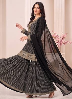 Black leheriya print embroidered georgette kurta set with dupatta 3