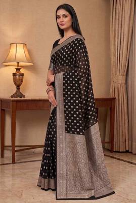 black banarasi silk blend saree with zari booti work 3