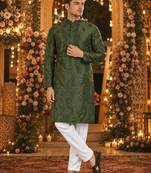 Green embroidered silk blend straight kurta