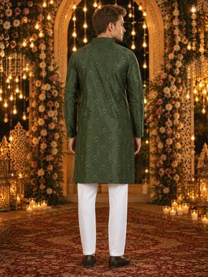 Green embroidered silk blend straight kurta 2