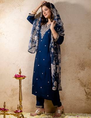 Blue roman heavy thread embroidery work kurta pant set 4