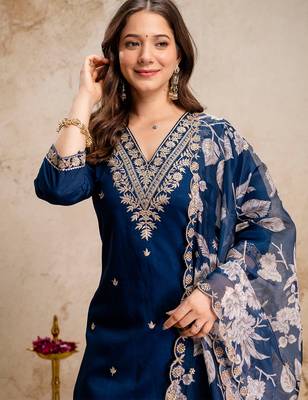 Blue roman heavy thread embroidery work kurta pant set 5