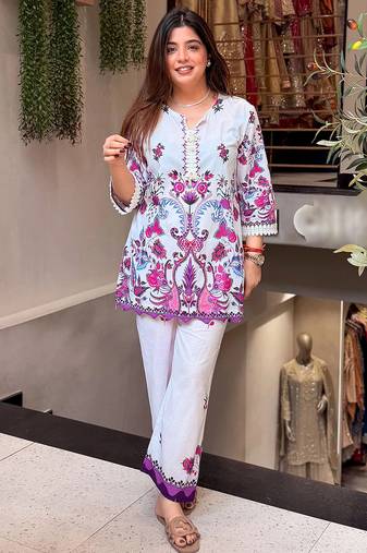 Off white cotton printed kurta with pant