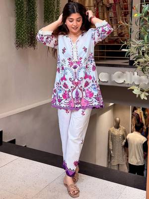 Off white cotton printed kurta with pant 3