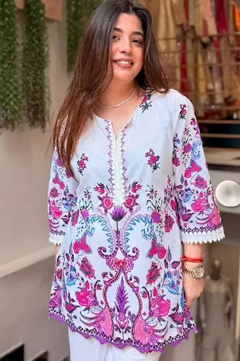 Off white cotton printed kurta with pant