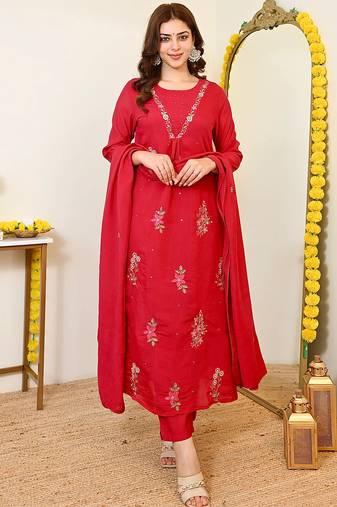 Red mull chanderi heavy thread embroidery work kurta pant set