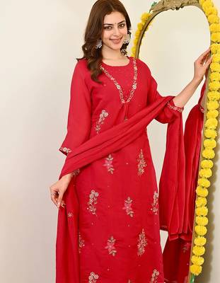Red mull chanderi heavy thread embroidery work kurta pant set 4