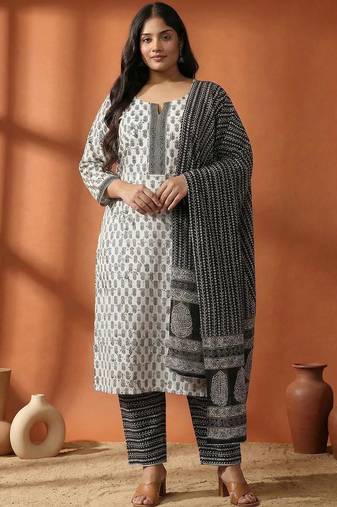 Plus Size Motifs Printed Regular Pure Cotton Kurta with Trousers & With Dupatta