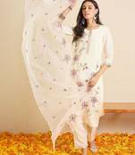 Women Floral Embroidered Regular Thread Work Kurta with Trousers & With Dupatta