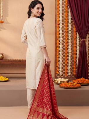 Women Ethnic Motifs Embroidered Regular Thread Work Kurta with Trousers & With Dupatta 3