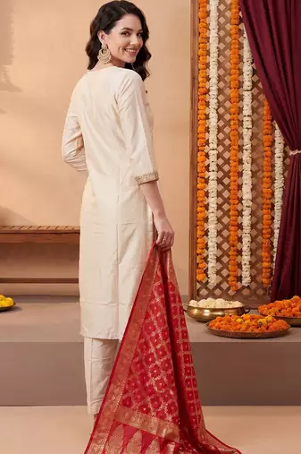 Women Ethnic Motifs Embroidered Regular Thread Work Kurta with Trousers & With Dupatta