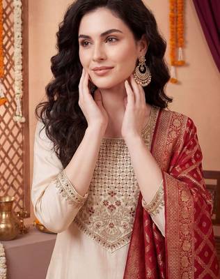 Women Ethnic Motifs Embroidered Regular Thread Work Kurta with Trousers & With Dupatta 6