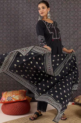 Women Ethnic Motifs Embroidered Regular Thread Work Pure Cotton Kurta with Trousers & With Dupatta