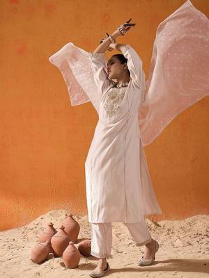 Women Ethnic Motifs Embroidered Regular Kurta With Trousers & Dupatta 1