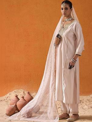 Women Ethnic Motifs Embroidered Regular Kurta With Trousers & Dupatta 3