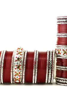 acrylic plastic suhag panjubi chura red colour  size-2.4,2.6,2.8,2.10