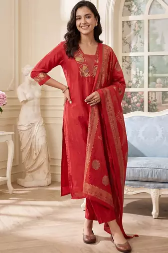 Women Ethnic Motifs Embroidered Regular Kurta with Trousers & With Dupatta