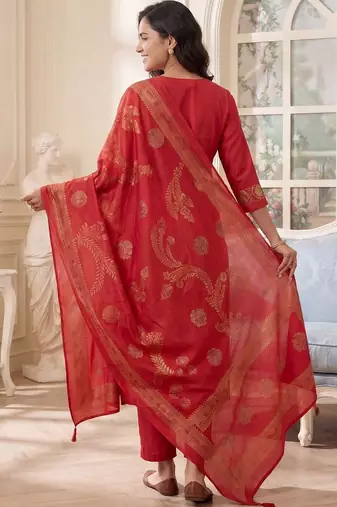 Women Ethnic Motifs Embroidered Regular Kurta with Trousers & With Dupatta