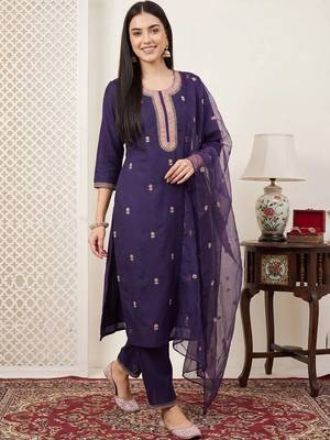 Women Ethnic Motifs Embroidered Regular Thread Work Kurta with Trousers & With Dupatta 6