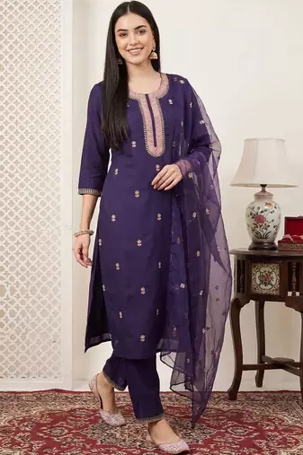 Women Ethnic Motifs Embroidered Regular Thread Work Kurta with Trousers & With Dupatta