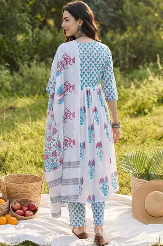 Women Floral Printed Empire Pure Cotton Kurta with Trousers & With Dupatta