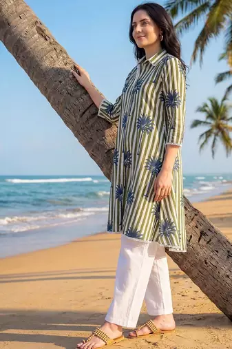 Women Floral Printed Empire Pure Cotton Kurta with Palazzos & With Dupatta