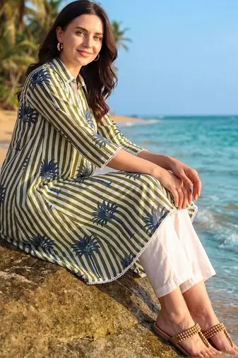 Women Floral Printed Empire Pure Cotton Kurta with Palazzos & With Dupatta