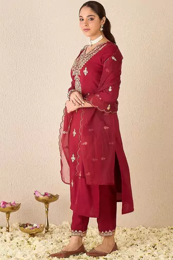 Women Ethnic Motifs Embroidered Regular Gotta Patti Kurta Trousers With Dupatta