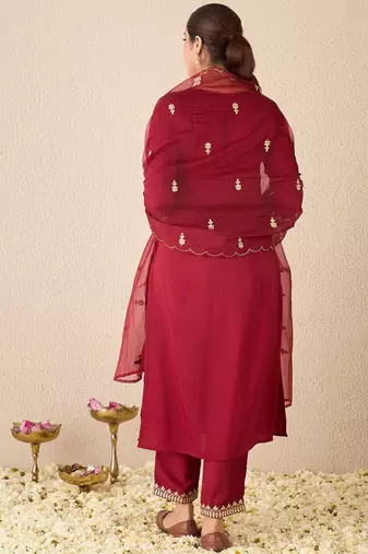 Women Ethnic Motifs Embroidered Regular Gotta Patti Kurta Trousers With Dupatta