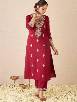 Women Ethnic Motifs Embroidered Regular Gotta Patti Kurta Trousers With Dupatta 6