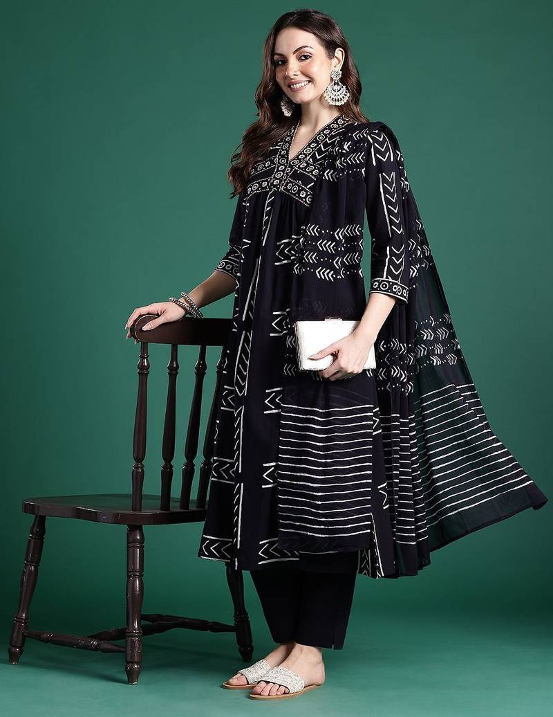 Geometric Printed Empire Thread Work Pure Cotton Kurta with Trousers & Dupatta