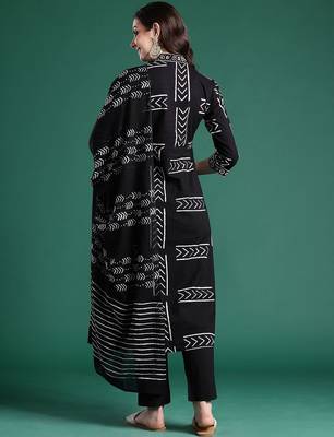 Geometric Printed Empire Thread Work Pure Cotton Kurta with Trousers & Dupatta 6