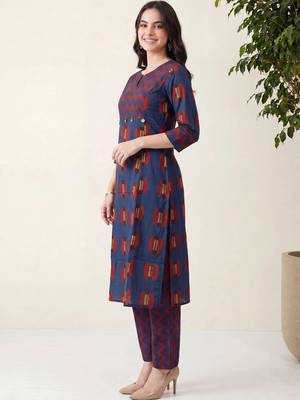 Women Printed Regular Pure Cotton Kurta with Trousers 3