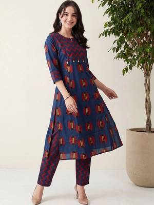 Women Printed Regular Pure Cotton Kurta with Trousers 6