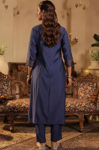 Women Ethnic Motifs Embroidered Regular Thread Work Kurta with Trousers & With Dupatta