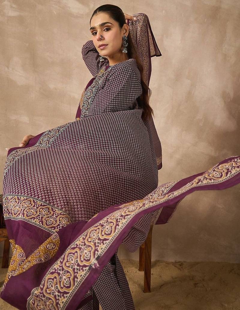 Women Ethnic Motifs Printed Regular Sequinned Pure Cotton Kurta with Trousers & With Dupatta