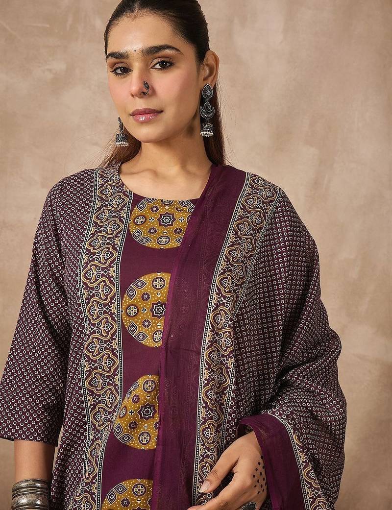 Women Ethnic Motifs Printed Regular Sequinned Pure Cotton Kurta with Trousers & With Dupatta