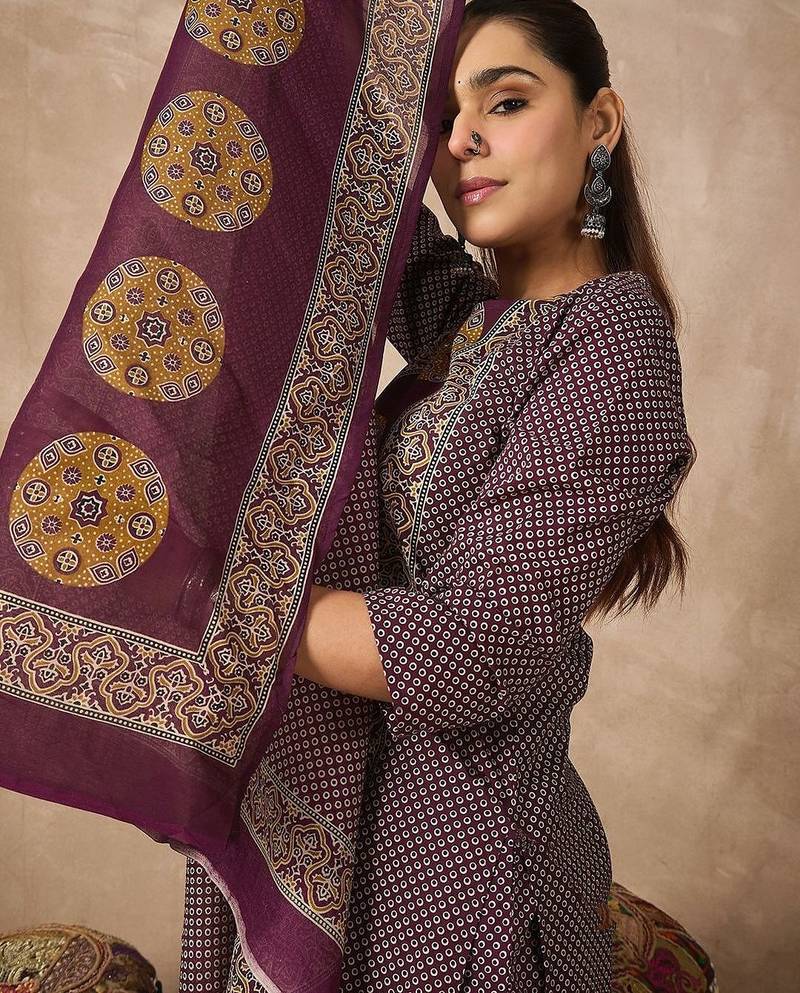 Women Ethnic Motifs Printed Regular Sequinned Pure Cotton Kurta with Trousers & With Dupatta