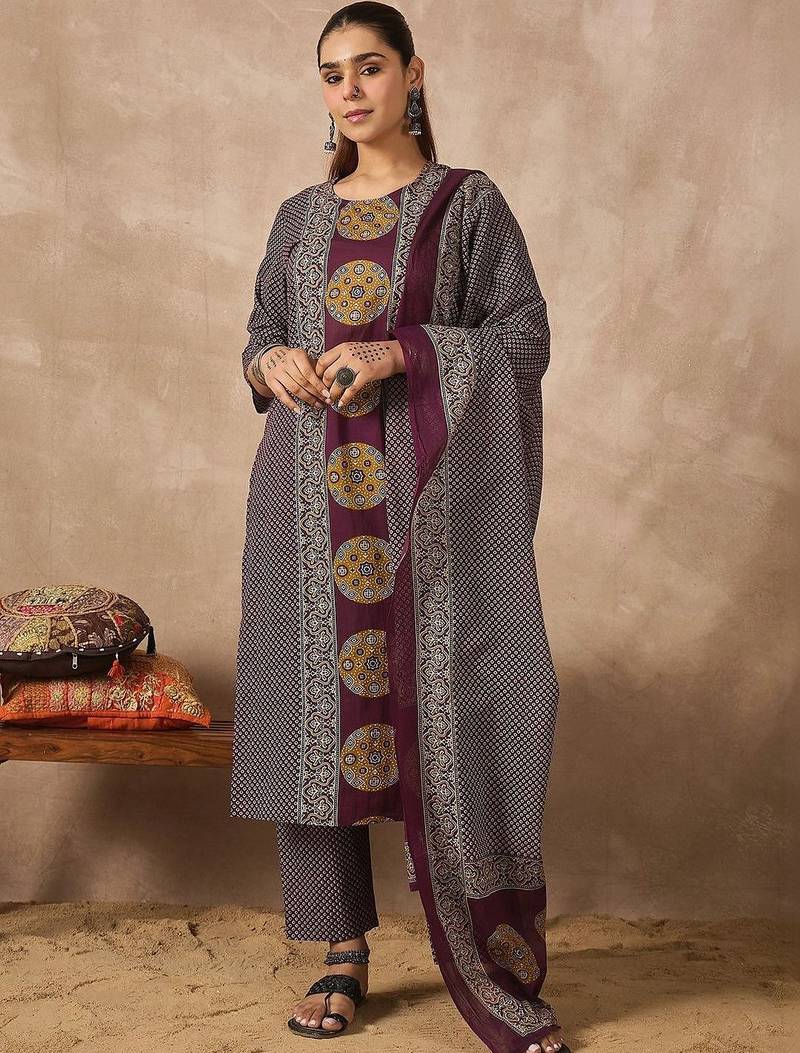 Women Ethnic Motifs Printed Regular Sequinned Pure Cotton Kurta with Trousers & With Dupatta
