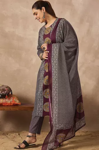 Women Ethnic Motifs Printed Regular Sequinned Pure Cotton Kurta with Trousers & With Dupatta