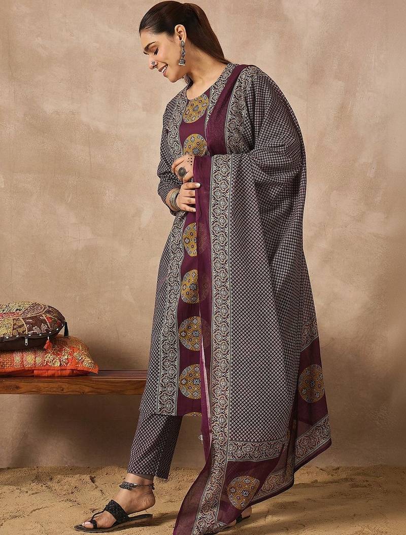 Women Ethnic Motifs Printed Regular Sequinned Pure Cotton Kurta with Trousers & With Dupatta