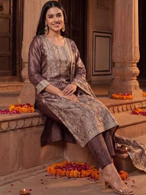 Women Ethnic Motifs Regular Kurta with Trousers & With Dupatta 5