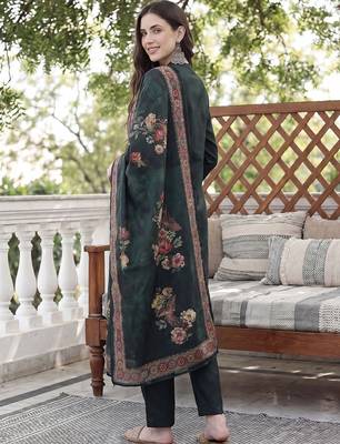 Women Ethnic Motifs Embroidered Regular Thread Work Kurta with Trousers & With Dupatta 3