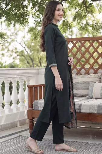 Women Ethnic Motifs Embroidered Regular Thread Work Kurta with Trousers & With Dupatta