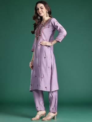 Floral Embroidered Thread Work Kurta with Trousers & With Dupatta 6