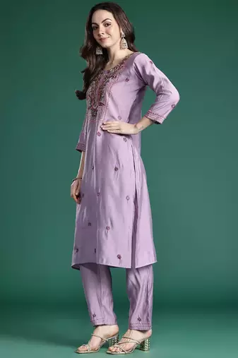 Floral Embroidered Thread Work Kurta with Trousers & With Dupatta