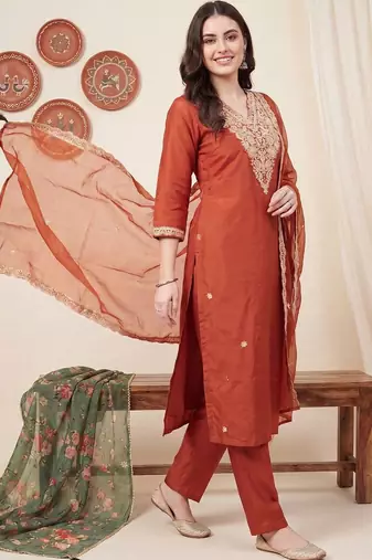 Women Ethnic Motifs Embroidered Regular Thread Work Kurta with Trousers & With Dupatta