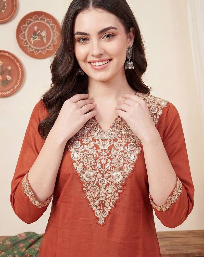 Women Ethnic Motifs Embroidered Regular Thread Work Kurta with Trousers & With Dupatta