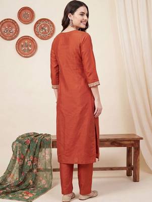 Women Ethnic Motifs Embroidered Regular Thread Work Kurta with Trousers & With Dupatta 4